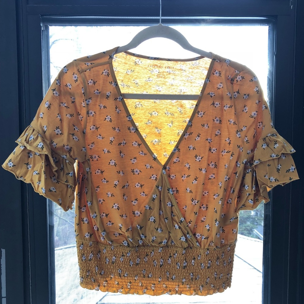 American Eagle Flower Shirt - Low Cut